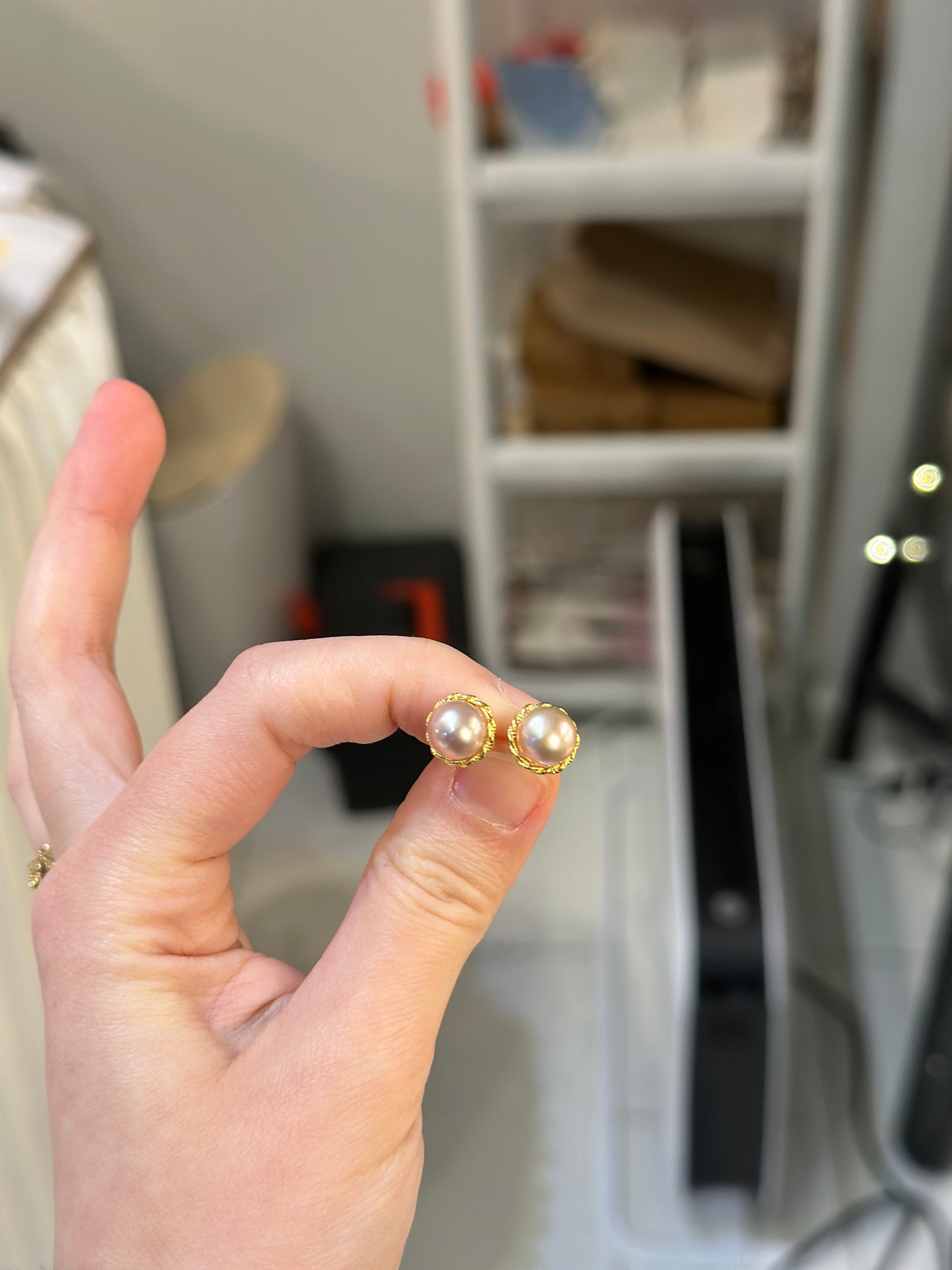 Classic purple pearl earrings