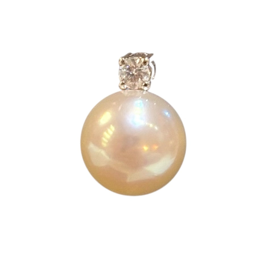 Timeless Pearl Earrings