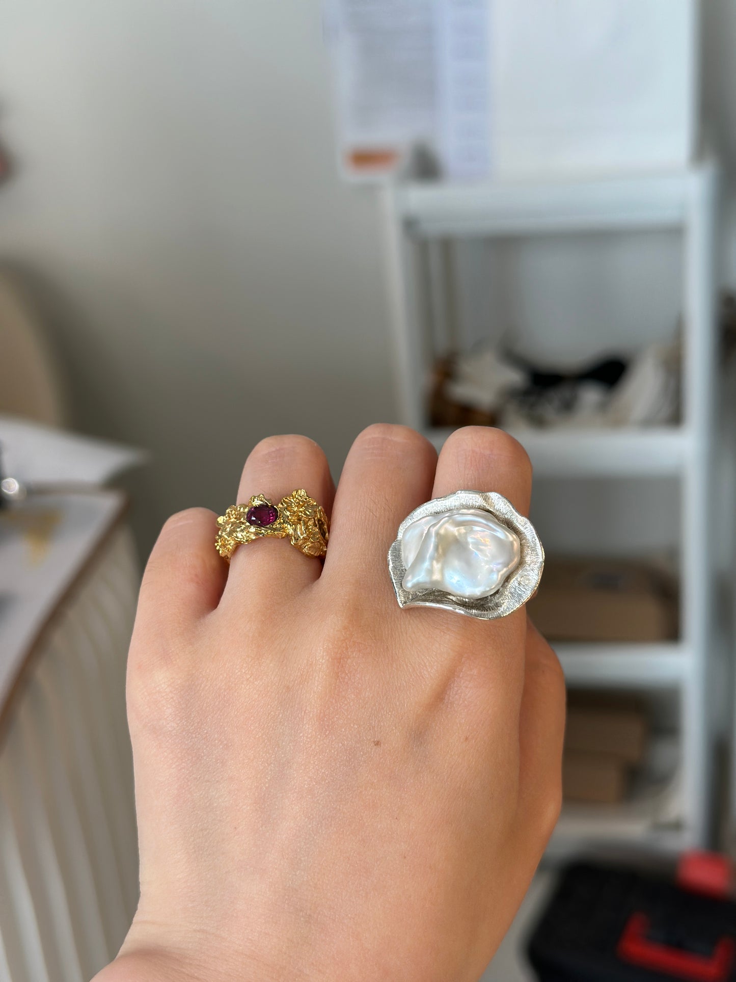 Petal-like pearl ring