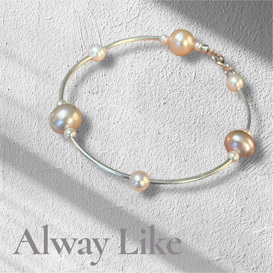 Unique pearl bracelet