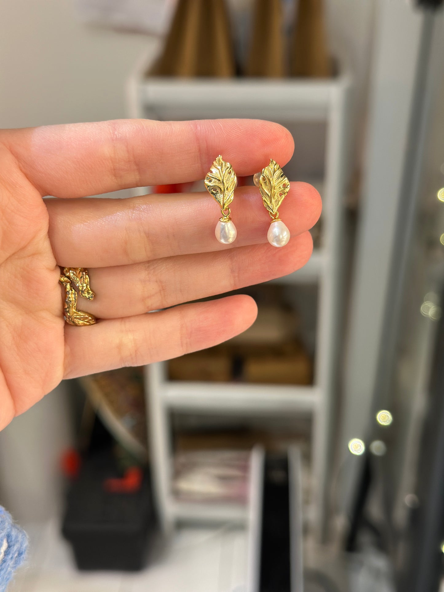 Golden leaf earrings