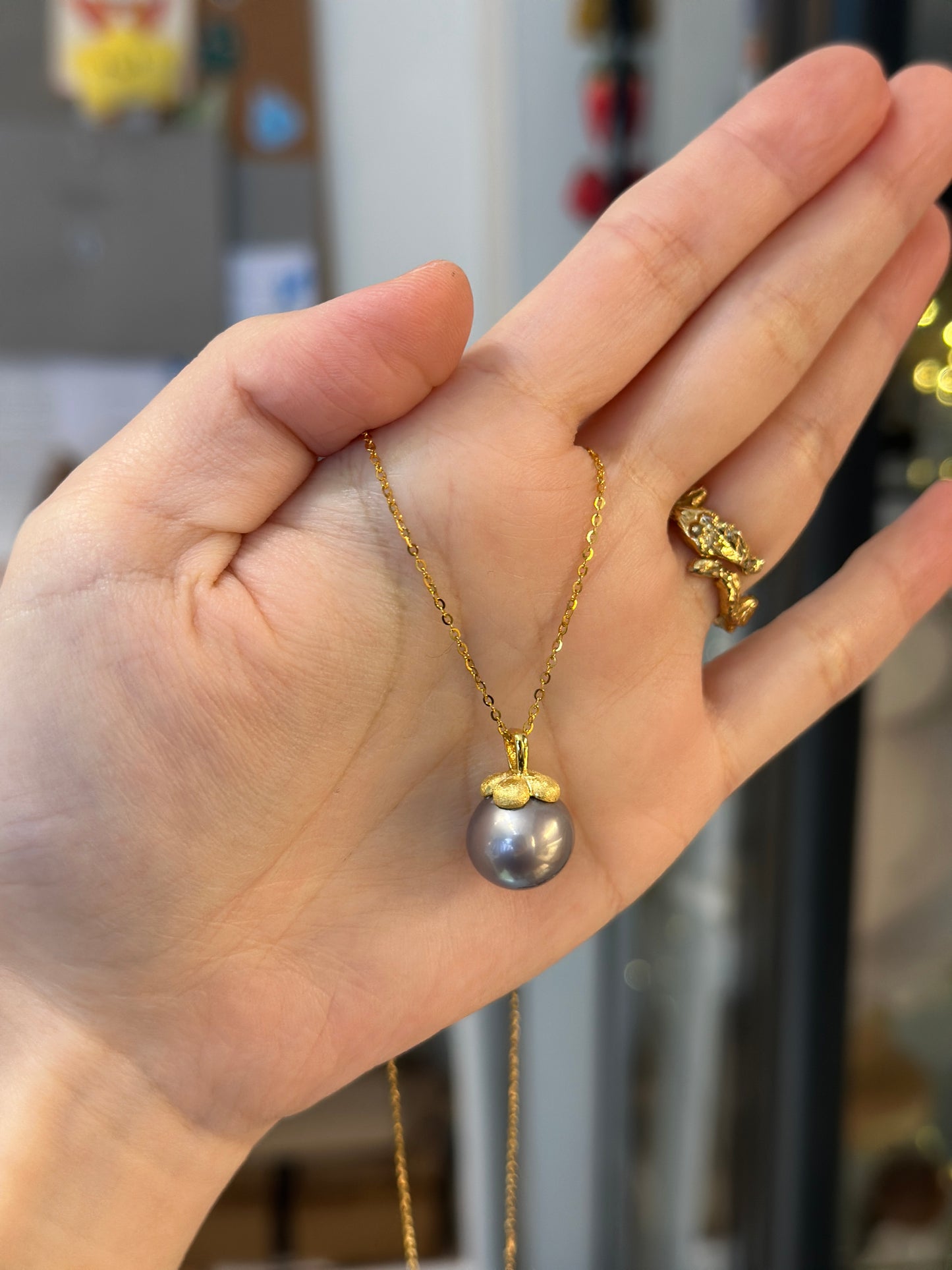 Mangosteen fruit pearl pendant