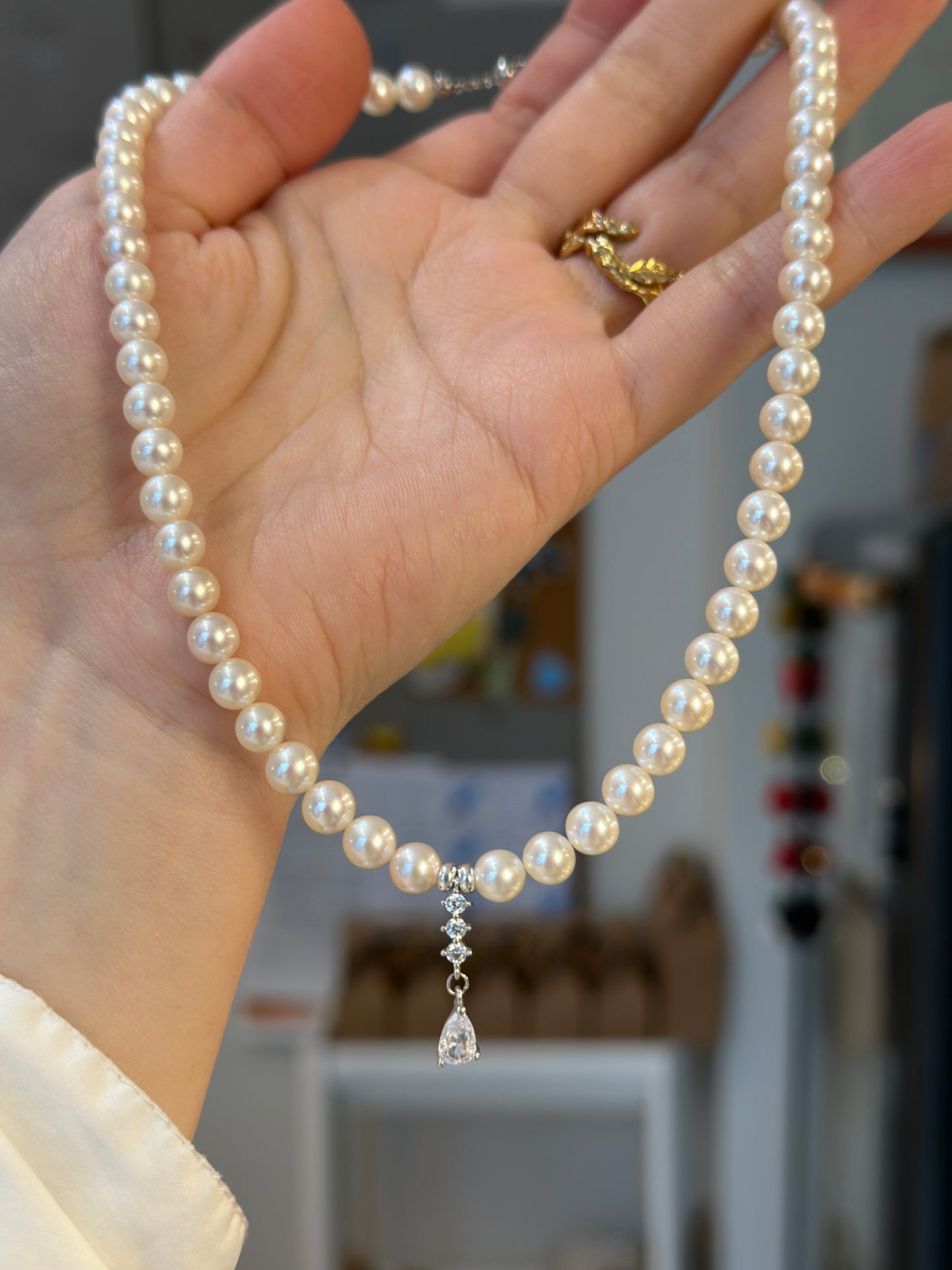 Aurora Pearl Necklace