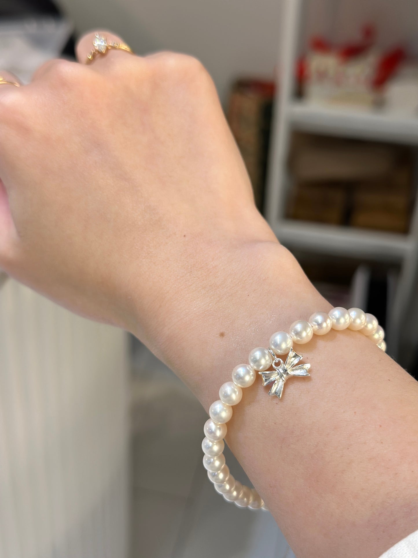 Bow tie Pearl bracelet