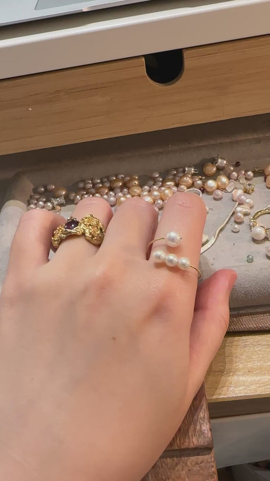 Small pearl ring